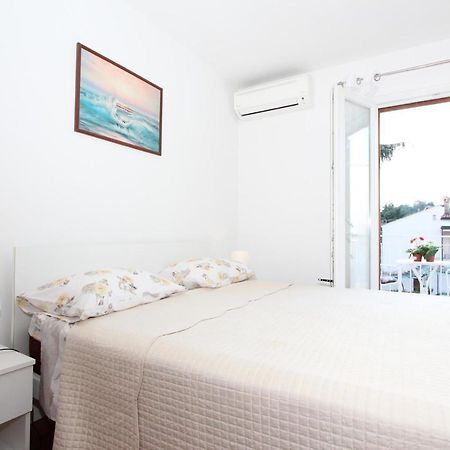 Apartment Gabriel โรวีน ภายนอก รูปภาพ