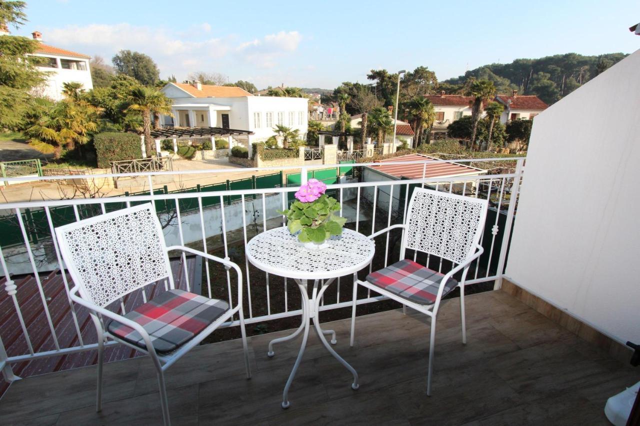 Apartment Gabriel โรวีน ภายนอก รูปภาพ