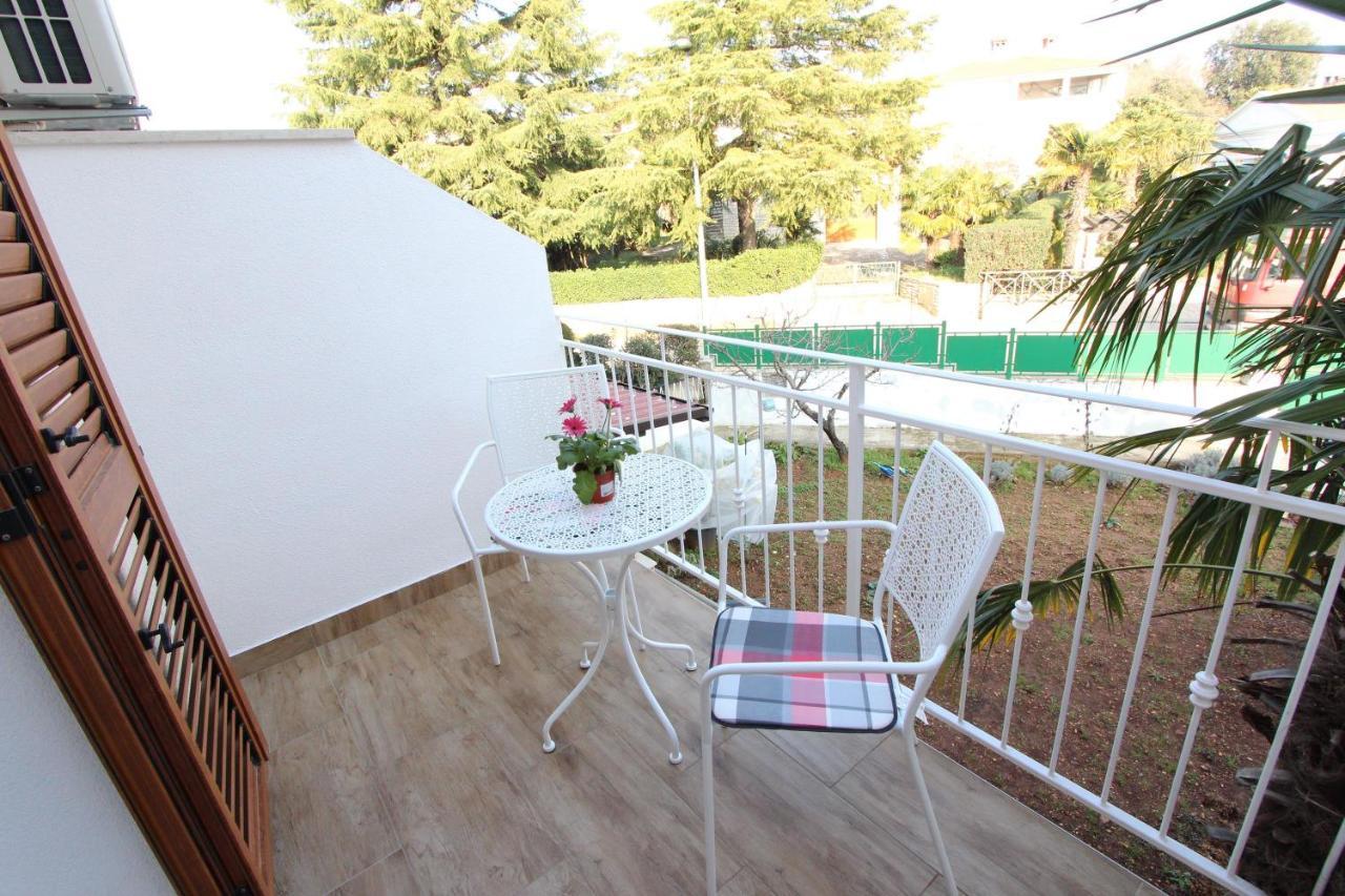 Apartment Gabriel โรวีน ภายนอก รูปภาพ