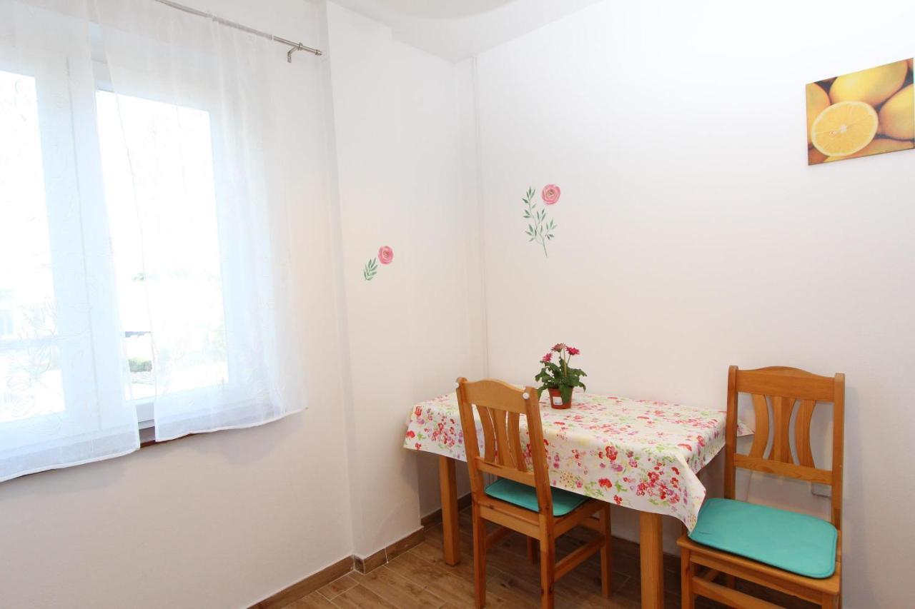 Apartment Gabriel โรวีน ภายนอก รูปภาพ