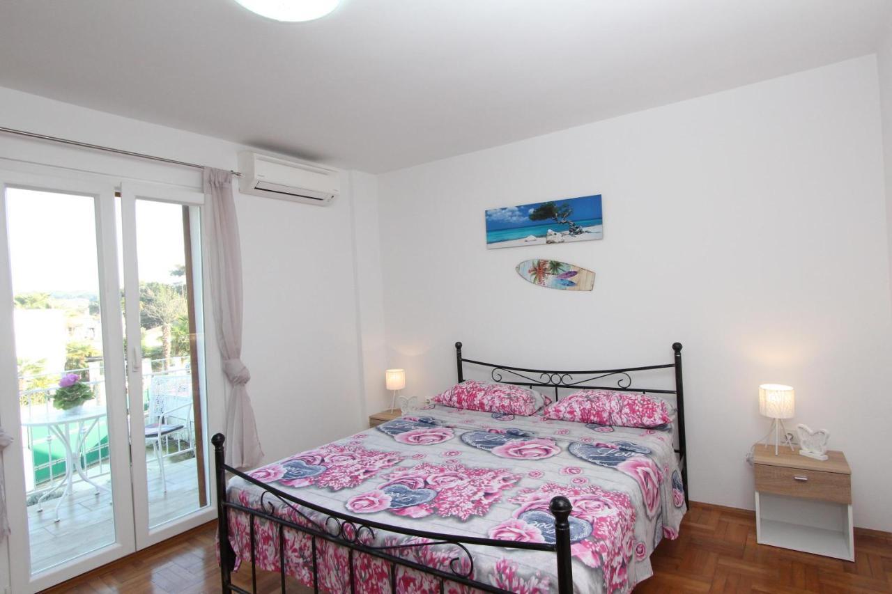 Apartment Gabriel โรวีน ภายนอก รูปภาพ